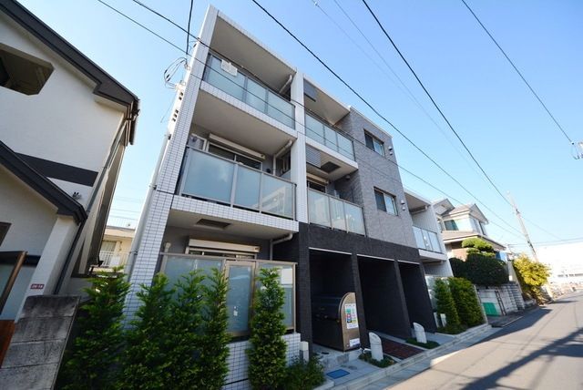 建物外観　★駅徒歩３分★