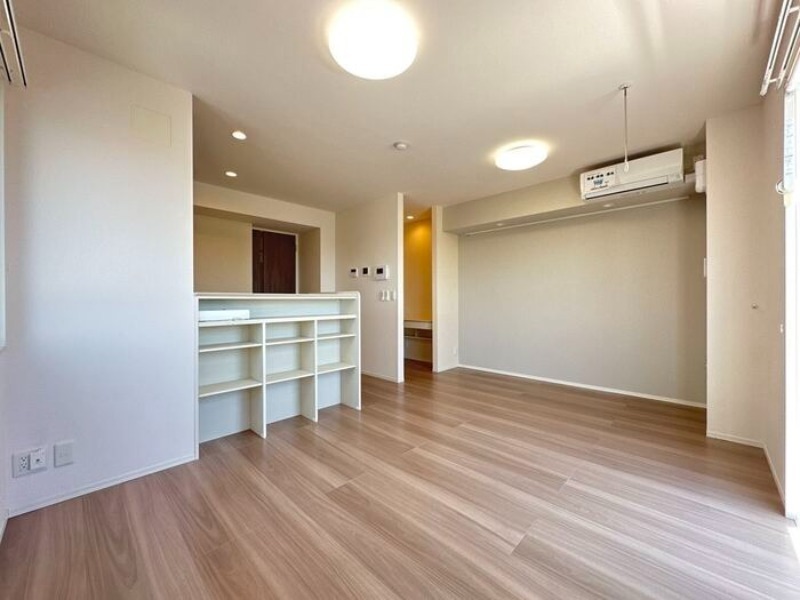 居室・リビング　図面と現状に相違がある場合には現状を優先