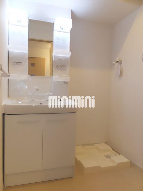 洗面設備　ワイドサイズのシャドレ完備です