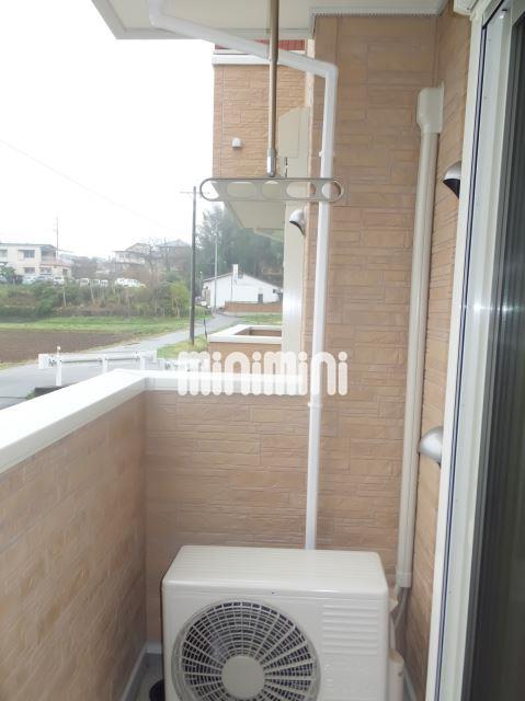 バルコニー　南向きで日当たりのよいベランダです