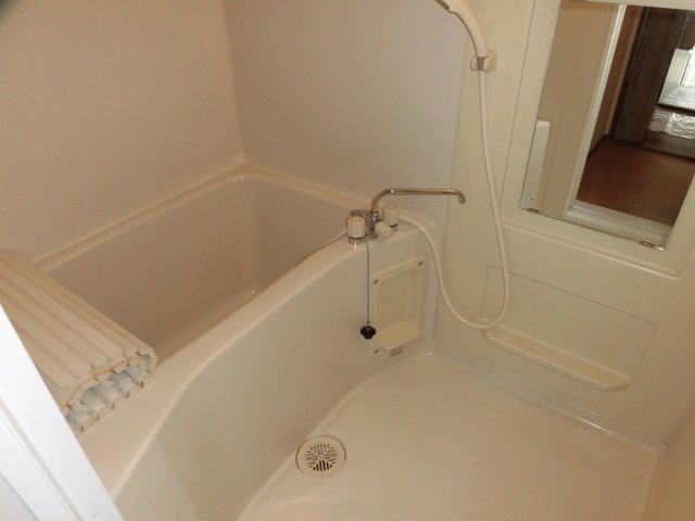 バス・シャワールーム　日々の疲れを癒すお風呂付です