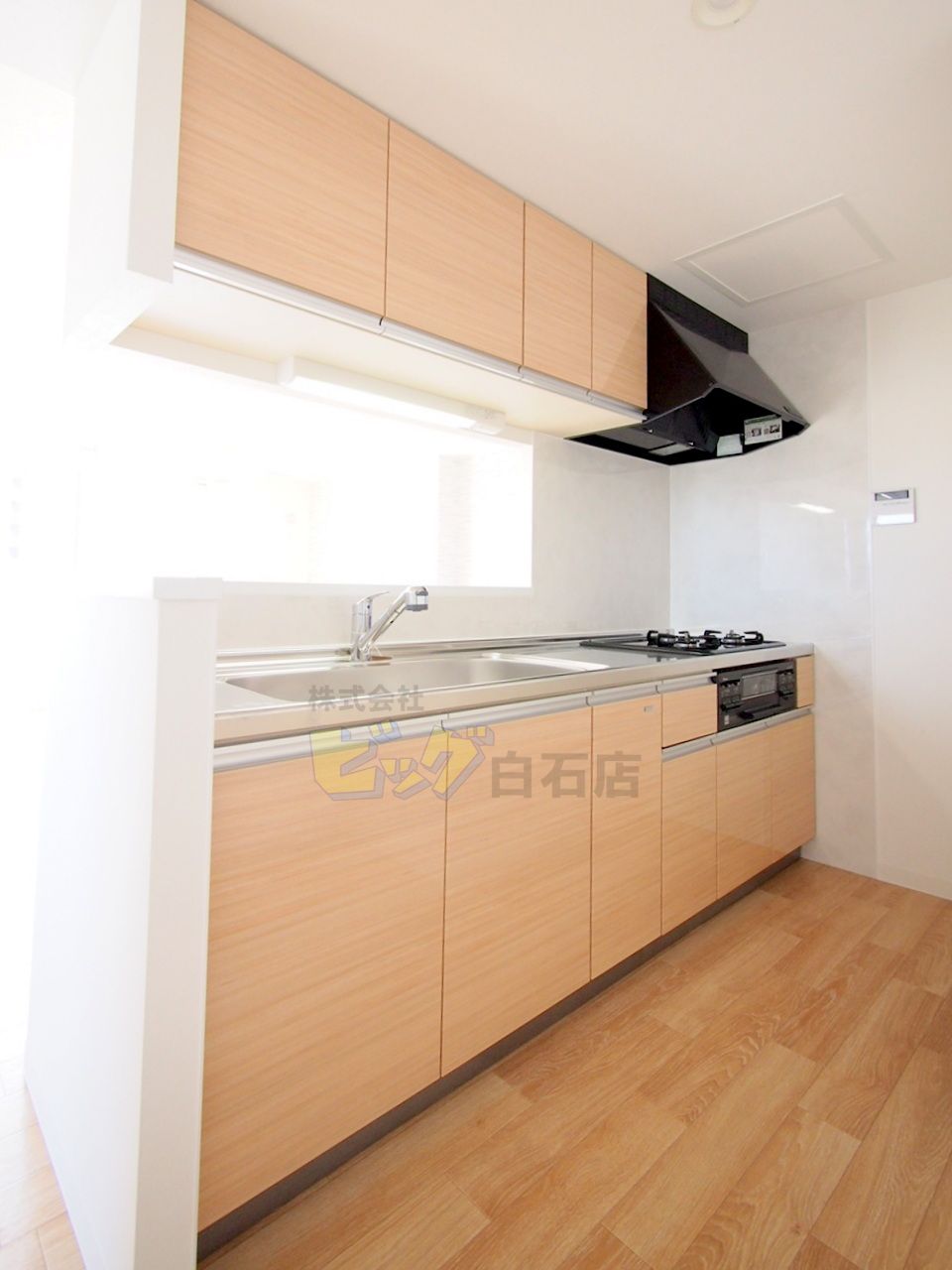 キッチン　人気の対面式システムキッチンです♪