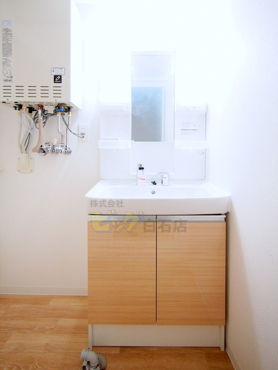 洗面設備　シャンプードレッサー完備♪