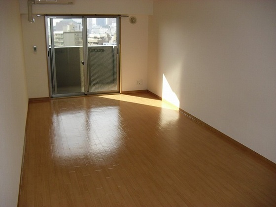 居室・リビング　※別号室の写真です