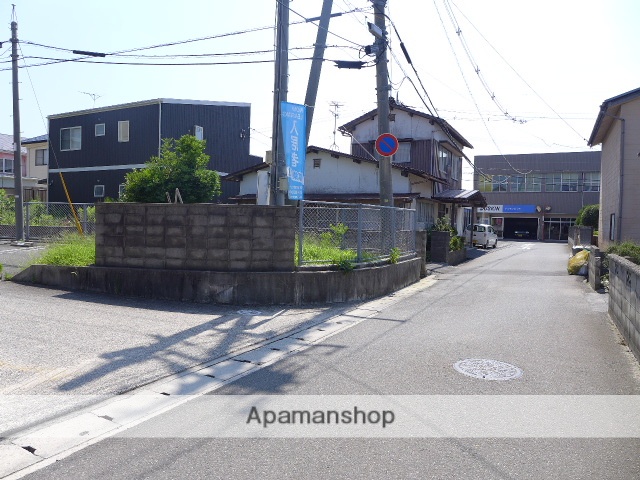 その他　前面道路（その他）まで0m