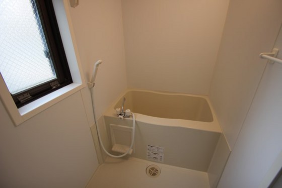 バス・シャワールーム　※別号室の写真です。