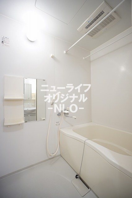 バス・シャワールーム　追焚、浴室乾燥機付き☆バス・トイレ別で快適バスタイム☆