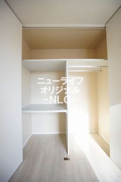 収納　収納は天井まで高さのある大型クローゼット仕様☆