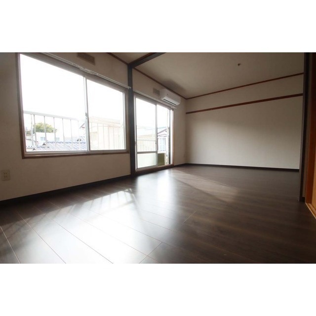 居室・リビング　写真は全て２０３（２０２６年撮影）