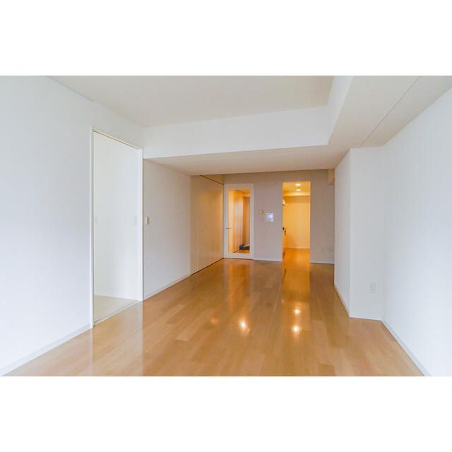 居室・リビング　写真は同タイプ住居です。