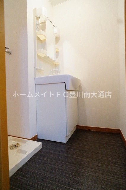洗面設備　同型別部屋写真
