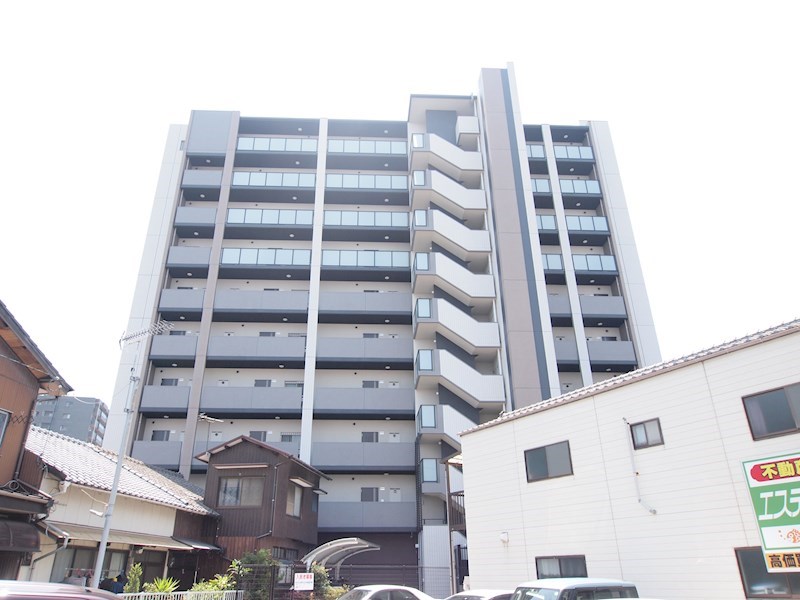 建物外観　砂津の設備充実マンション。