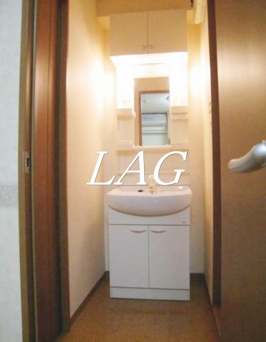 洗面設備　独立洗面台です。