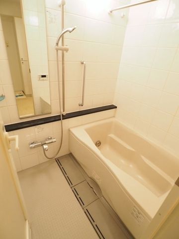 バス・シャワールーム　☆ゆっくりくつろげるお風呂☆