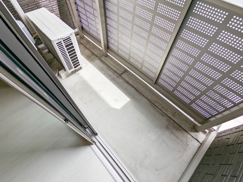 バルコニー　図面と現状に相違がある場合には現状を優先