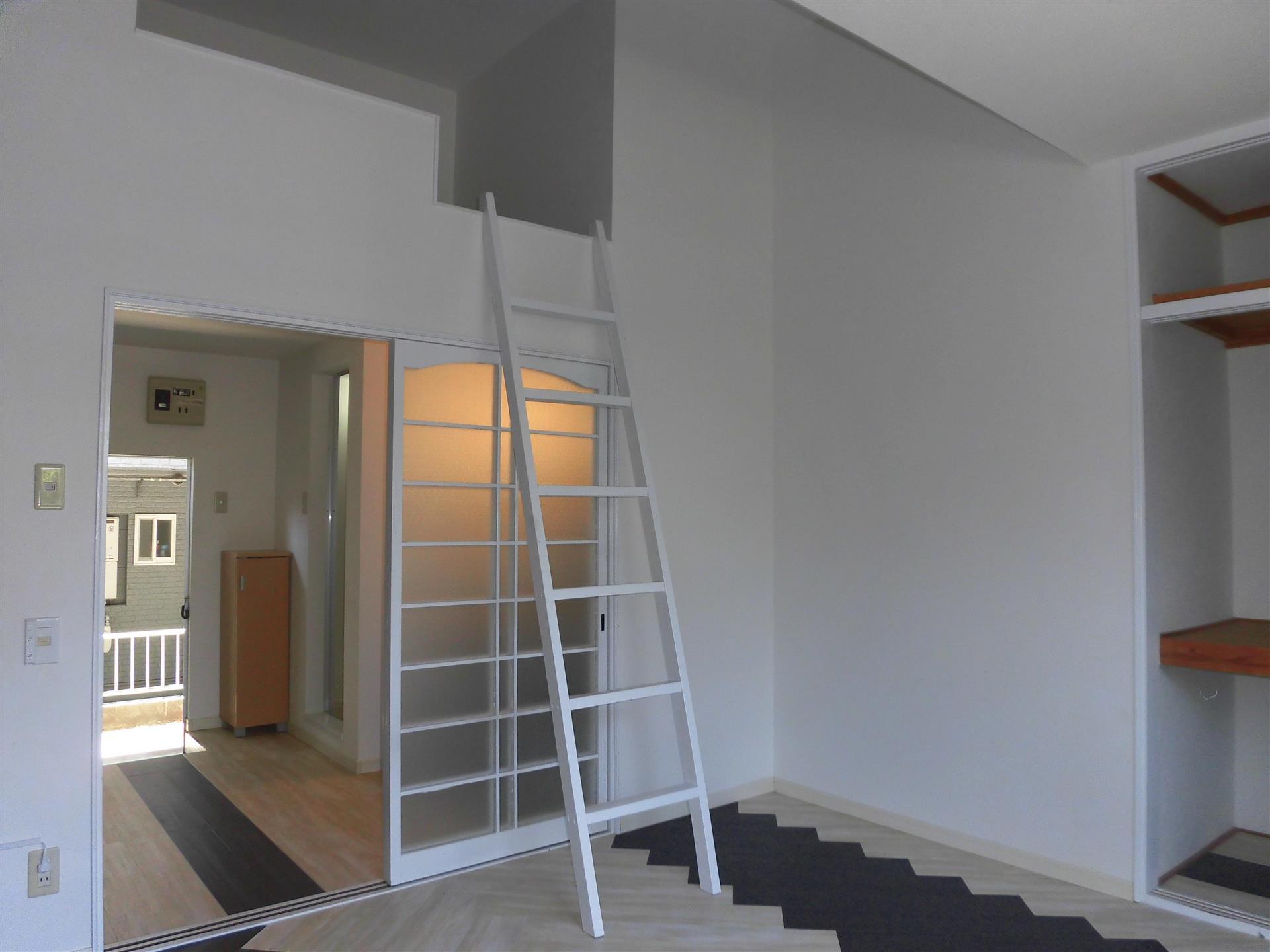 居室・リビング　ロフト付！