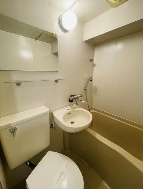 バス・シャワールーム