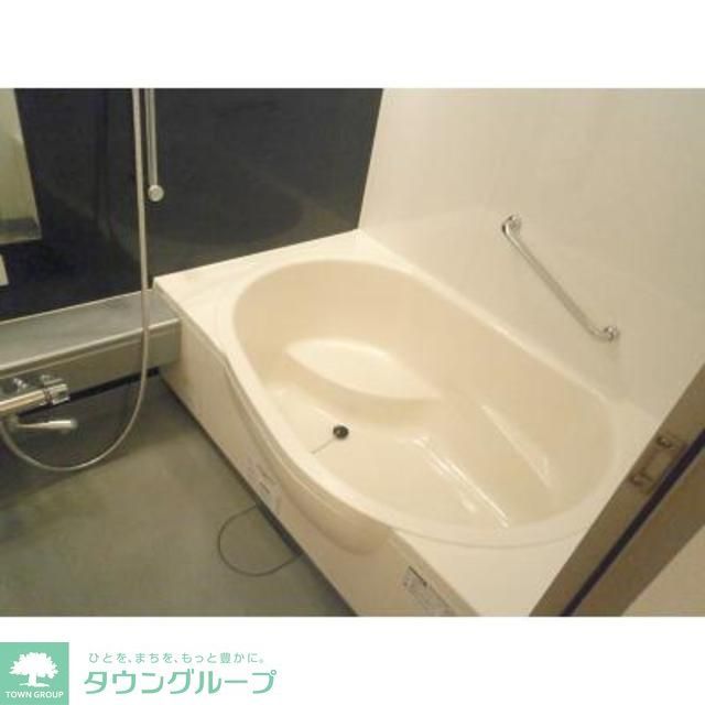 バス・シャワールーム　※写真は同タイプ住戸です。