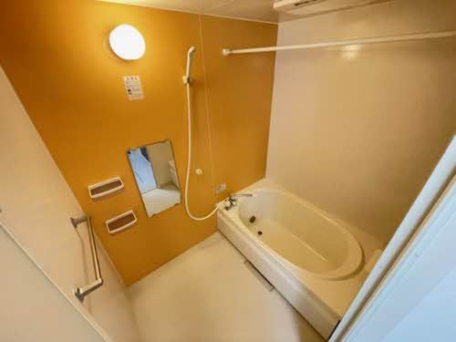 バス・シャワールーム　バスルーム