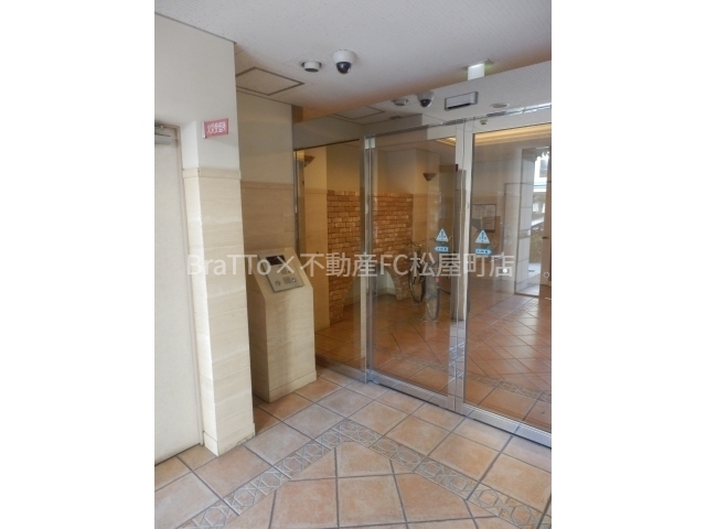 エントランス　マンション共有部分（オートロック付き）