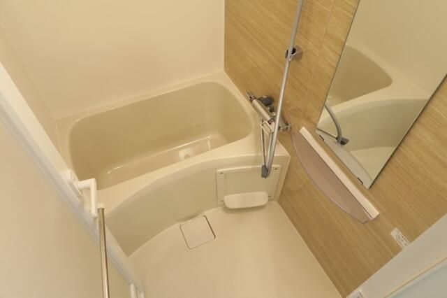 バス・シャワールーム　※別部屋参考写真