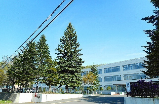 高校・高専　西陵高校（高校・高専）まで200m