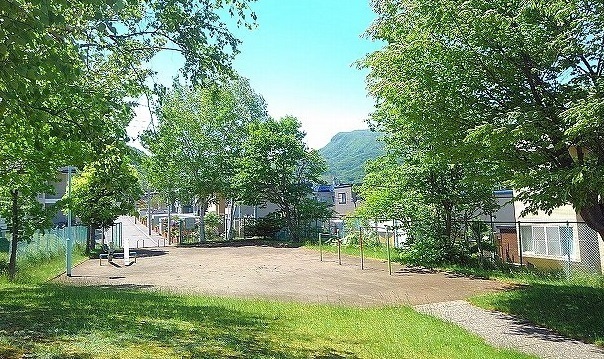 公園　平和つぐみ公園（公園）まで130m