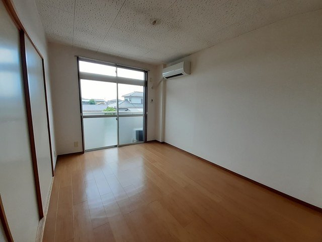 居室・リビング　居間です