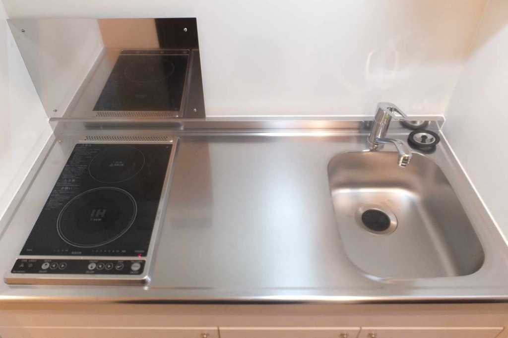 キッチン　同タイプ物件写真となり現物とは異なります