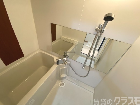 バス・シャワールーム　一日のお疲れをお取りください。