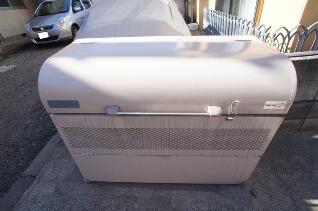 その他共有部分　蓋つきのゴミ置き場。衛生的ですね♪