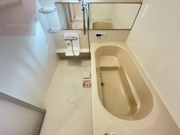 バス・シャワールーム　お風呂です