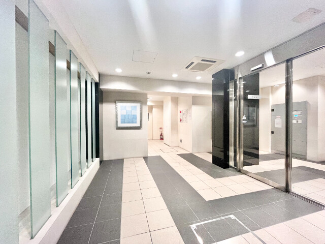 ロビー　宅配ボックス