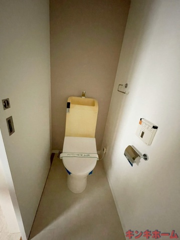 トイレ　写真は別のお部屋のものでございます