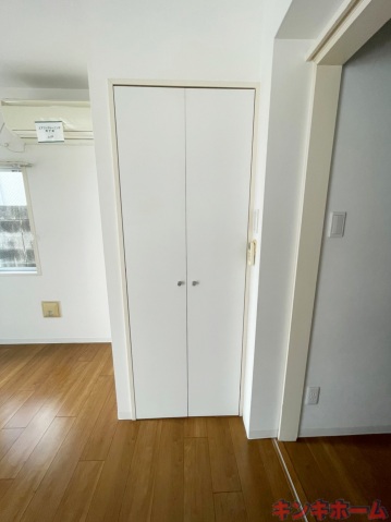 収納　写真は別のお部屋のものでございます