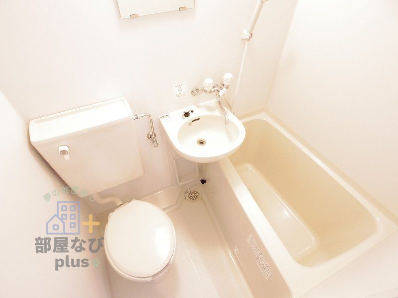 バス・シャワールーム　※他号室写真です