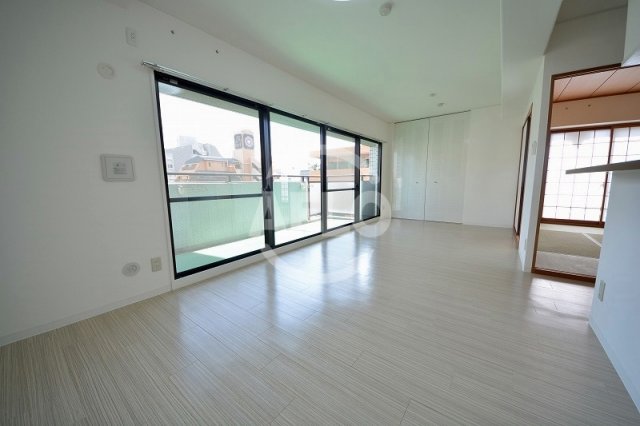 居室・リビング　日宝サンフラッツ東平　リビング