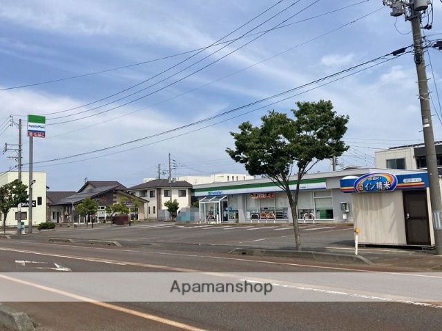 コンビニ　ファミリーマート新津車場店（コンビニ）まで1789m