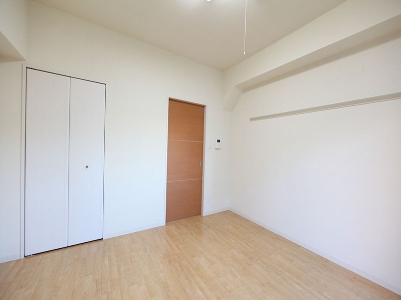 その他　洋室7.1帖　クローゼット（収納充実してます）