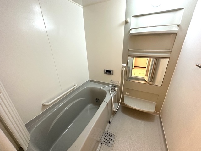 バス・シャワールーム　浴室