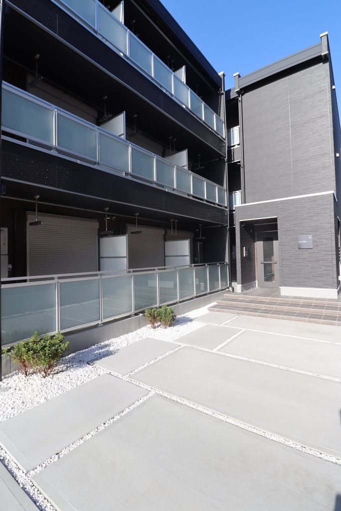 建物外観　バルコニー