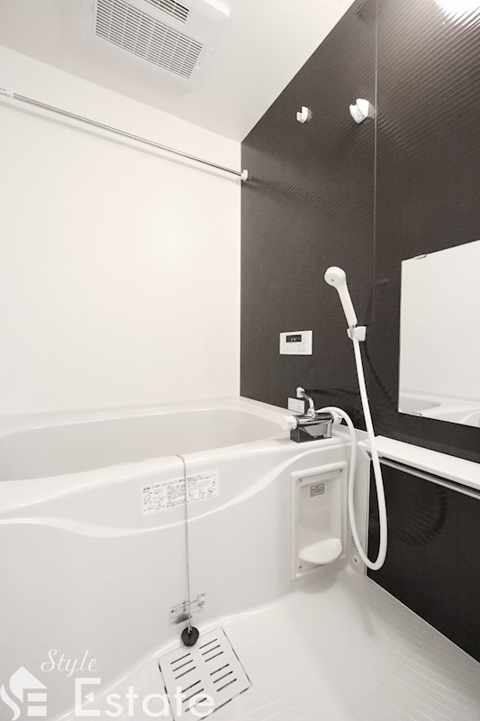 バス・シャワールーム　バスルーム