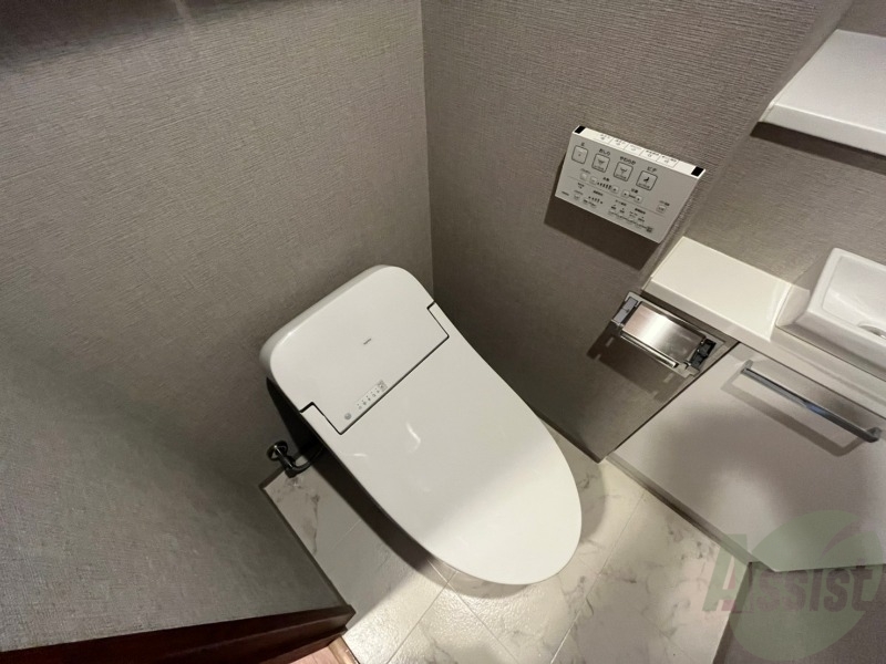 トイレ　ウォシュレット機能がついたトイレ。安心して使用できますね。