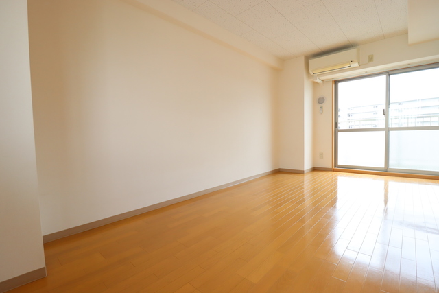 居室・リビング　洋室！