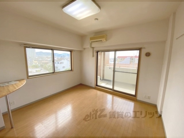 居室・リビング　洋室