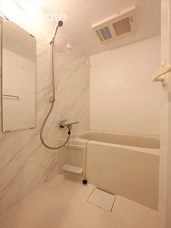 バス・シャワールーム　バスルーム