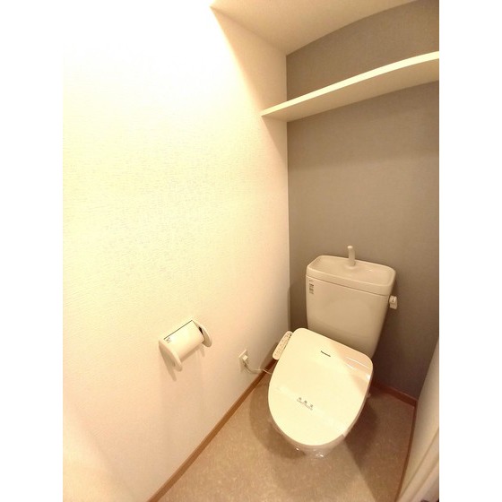 トイレ　※別部屋写真、現況優先