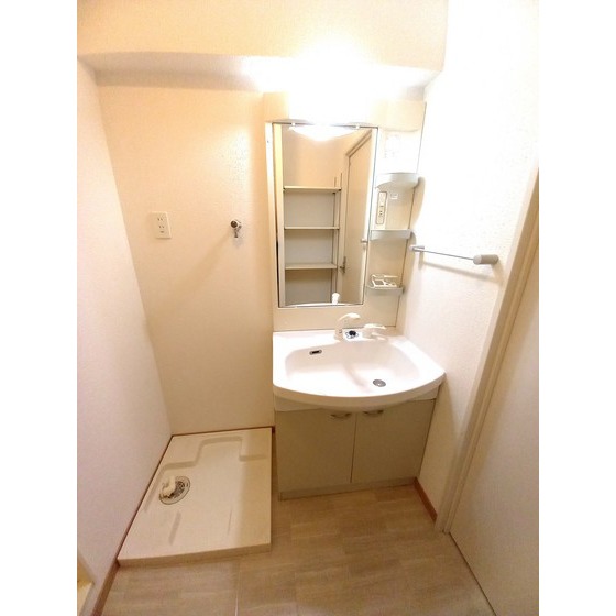 洗面設備　※別部屋写真、現況優先