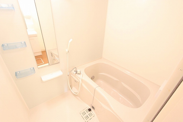 バス・シャワールーム　一日の疲れを癒してください