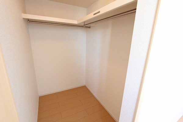 収納　ウォークインクロゼットでたっぷり収納♪
